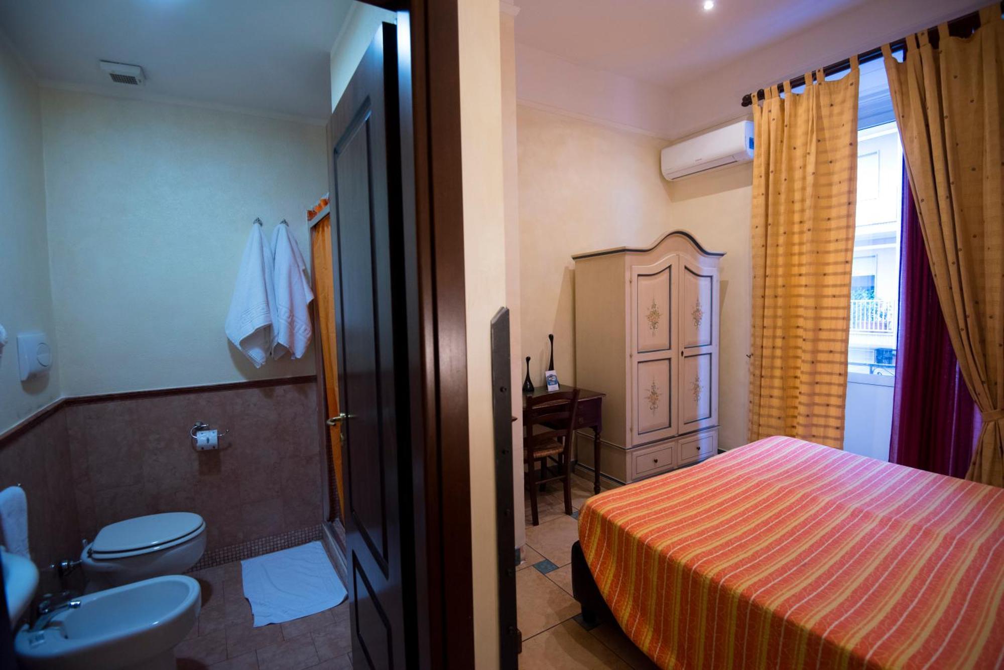 Schilizzi Hotel Napoli Esterno foto