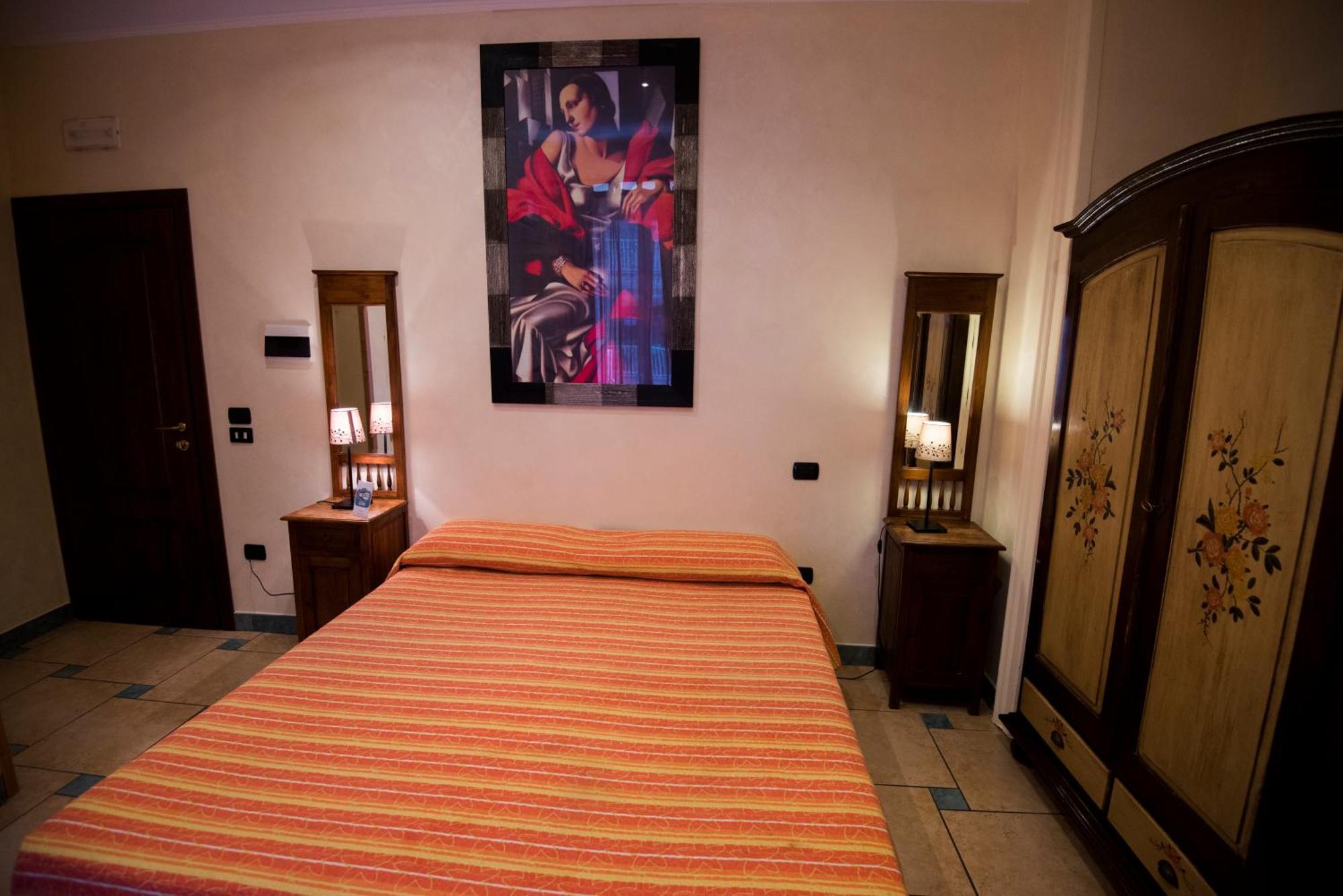 Schilizzi Hotel Napoli Esterno foto