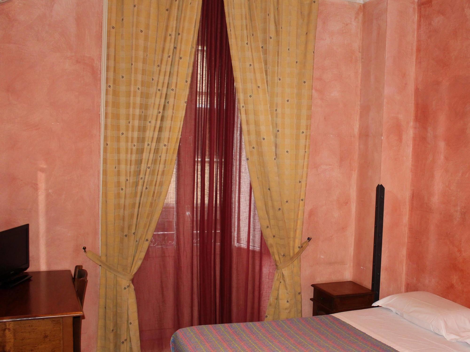 Schilizzi Hotel Napoli Esterno foto